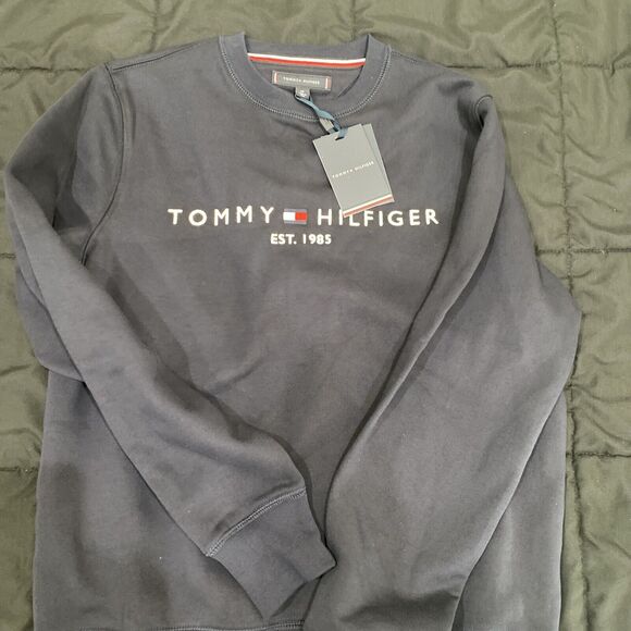 NWT Tommy Hilfiger crew Navy Blue  long sleeve mens Sweater sweat shirt logo S - Picture 1 of 2